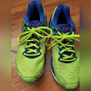 Womens sz 7.5 asics
